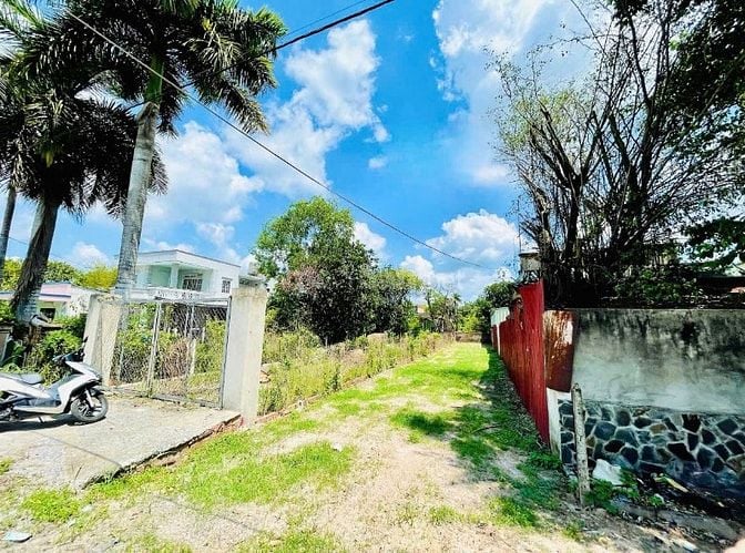 BỚT LỘC LÔ ĐẤT NGỘP 170m2 SÁT CHỢ TÂN THÔNG HỘI, CỦ CHI 