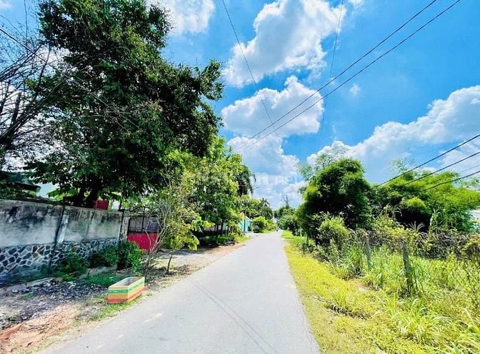 BỚT LỘC LÔ ĐẤT NGỘP 170m2 SÁT CHỢ TÂN THÔNG HỘI, CỦ CHI 