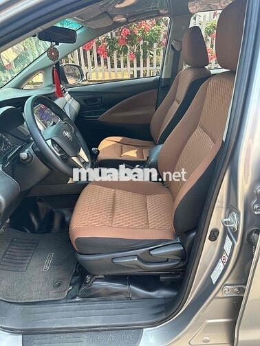 Toyota Innova 2019 2.0E - 117000 km