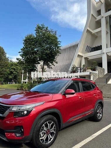 Kia Seltos 2023 - 180000 km