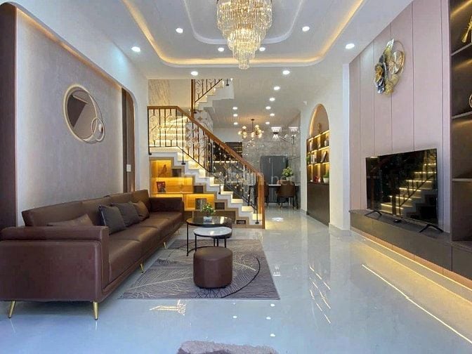 Định cư nước ngoài bán nhà đường Lê Văn Sỹ, P13,Q.3. 42,5m2 /2.450 tỷ
