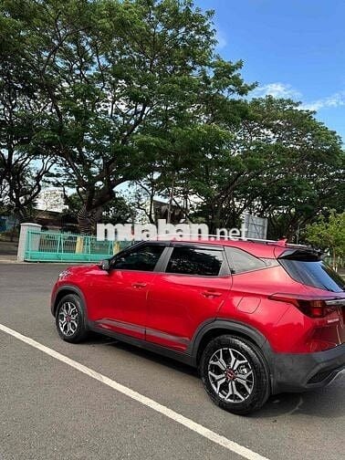 Kia Seltos 2023 - 180000 km