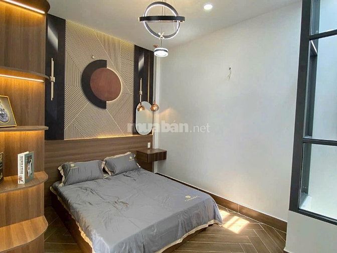 Định cư nước ngoài bán nhà đường Lê Văn Sỹ, P13,Q.3. 42,5m2 /2.450 tỷ