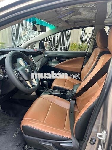 Toyota Innova 2017 2.0E - 92000 km
