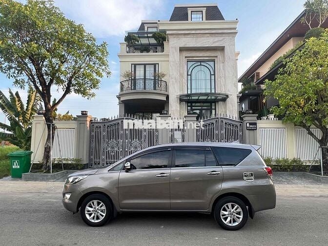 Toyota Innova 2017 2.0E - 92000 km