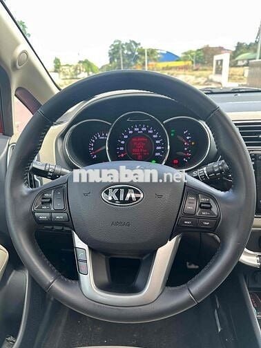 Kia Rio 2015 1.4 AT Hatchback - 37000 km