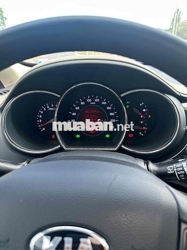 Kia Rio 2015 1.4 AT Hatchback - 37000 km