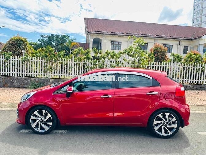 Kia Rio 2015 1.4 AT Hatchback - 37000 km