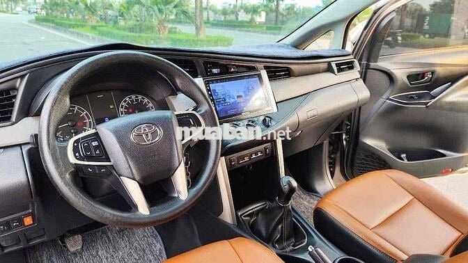 Toyota Innova 2020 2.0E - 68000 km