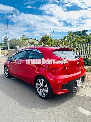 Kia Rio 2015 1.4 AT Hatchback - 37000 km