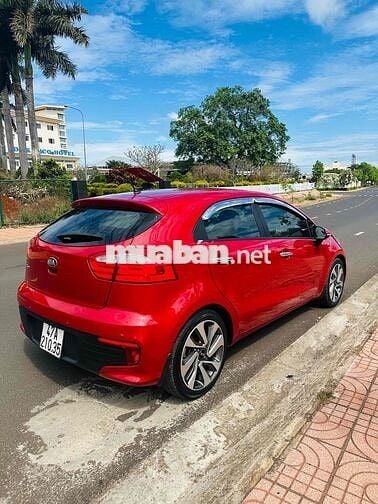 Kia Rio 2015 1.4 AT Hatchback - 37000 km
