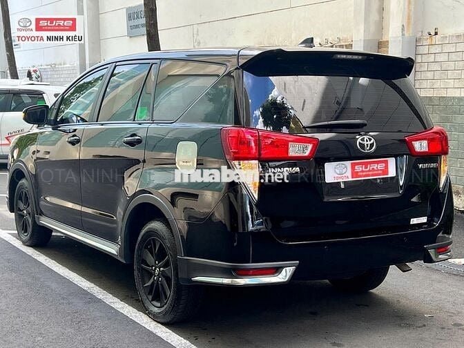 Toyota Innova Venturer AT 2018-Tặng trước bạ