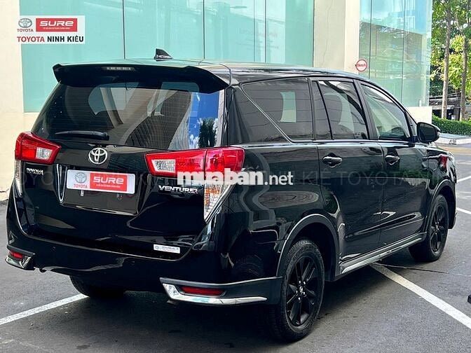 Toyota Innova Venturer AT 2018-Tặng trước bạ
