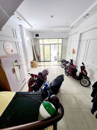 SƯ VẠN HẠNH QUẬN 10 HẺM NHỰA 6M NGAY VẠN HẠNH MALL DT ĐỦ 63M2(4,5*14)