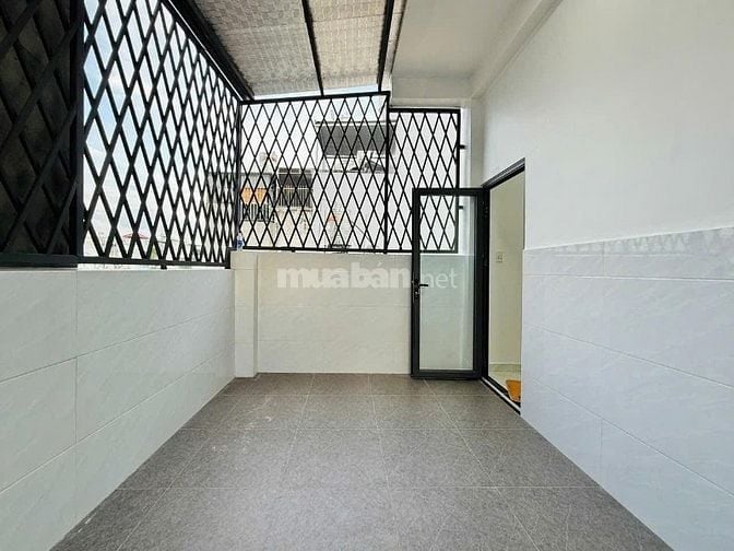 Bán gấp căn nhà 3 tầng 46m2 đường Bùi Minh Trực, Quận 8 3tỷ350