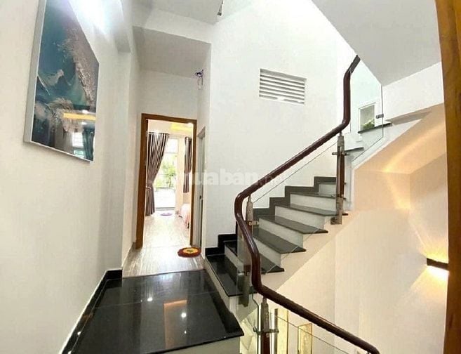 Kẹt tiền kinh doanh bán nhanh thu vốn nhà Trần Xuân Soạn  tân kiểng Q7