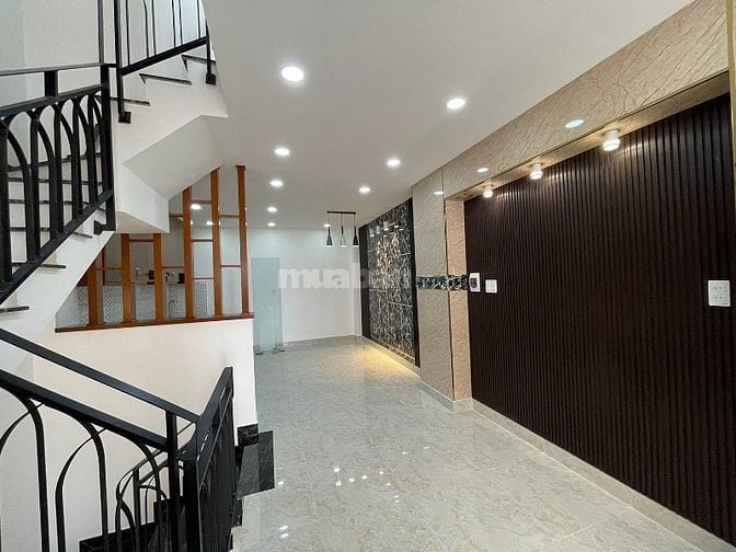 Cho thuê nguyên căn số 91/22C Nguyễn Trọng Tuyển, n.thất ccấp, Hẻm ôtô