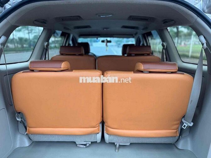 Toyota Innova 2015 E form mới,Nâu Vàng.