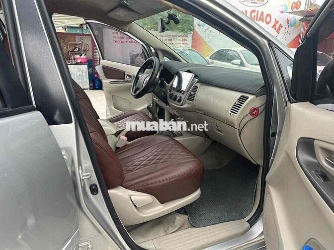 TOYOTA INNOVA 2.0E SX 2015 MỚI XUẤT SẮC