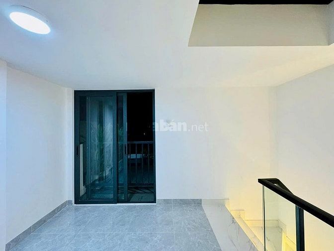 Bán nhà 53,8m2 giá 3 tỷ 850 triệu đường Trần Quang Diệu, P14, Quận 3