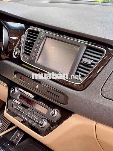 Kia Sedona 2.2D Premium 2019 màu đen siêu đẹp