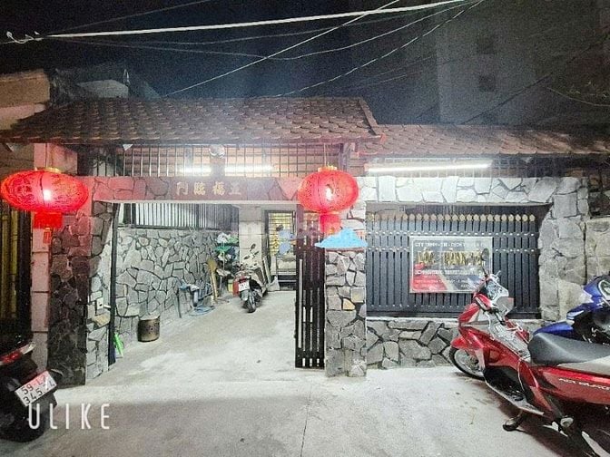 Giữ tiền, đầu tư căn hộ dịch vụ, DT 6x18m. Q7