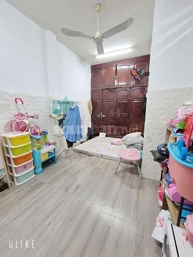 Giữ tiền, đầu tư căn hộ dịch vụ, DT 6x18m. Q7