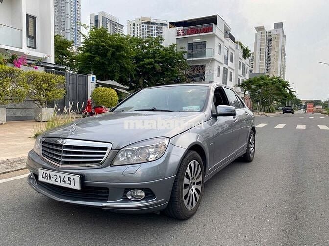 C200 model 2010 đi đúng 93 ngàn nguyên zin 90%