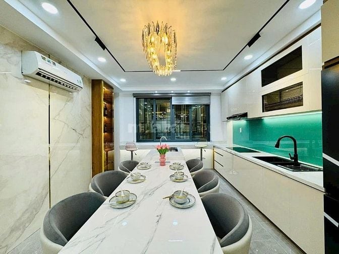 Bán nhà 53,8m2 giá 3 tỷ 850 triệu đường Trần Quang Diệu, P14, Quận 3