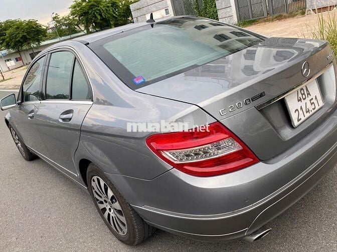 C200 model 2010 đi đúng 93 ngàn nguyên zin 90%