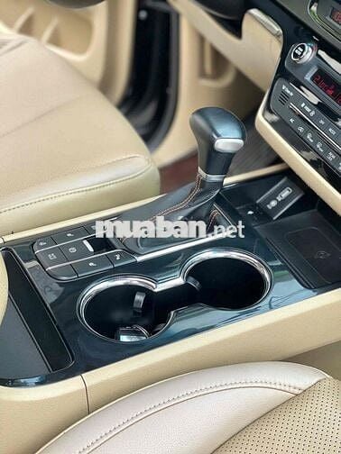 Kia Sedona 2.2D Premium 2019 màu đen siêu đẹp
