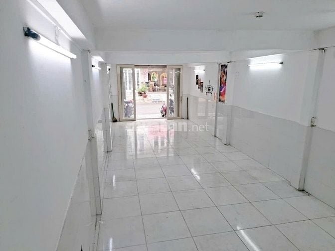 Phù hợp mua cải tạo theo sở thích, DT ~ 4x19m, 02 Tầng.