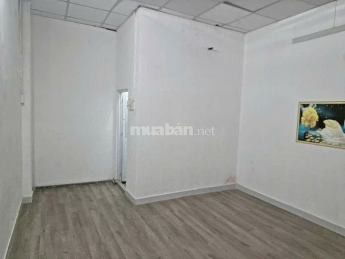 Phù hợp mua cải tạo theo sở thích, DT ~ 4x19m, 02 Tầng.