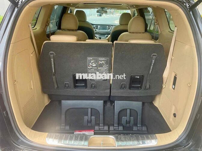 Kia Sedona 2.2D Premium 2019 màu đen siêu đẹp