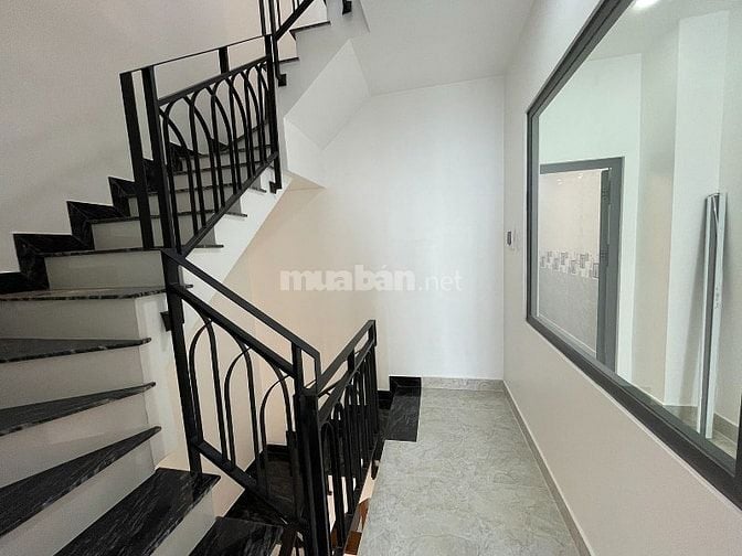 Cho thuê nguyên căn số 91/22C Nguyễn Trọng Tuyển, n.thất ccấp, Hẻm ôtô
