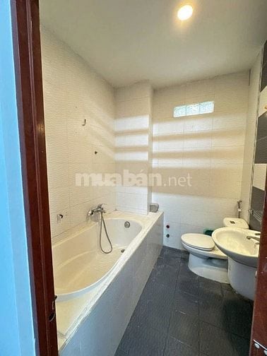 Siêu phẩm nhà đẹp Q1, Trần Quý Khách. 63m², hẻm ô tô, gần Hai Bà Trưng