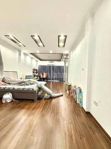 Bán nhà mặt ngõ 84 Lĩnh Nam, ngõ ô tô tránh, kinh doanh, 70m2, 6 tầng