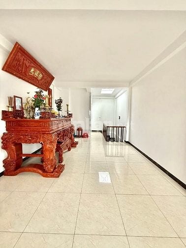 Bán nhà mặt ngõ 84 Lĩnh Nam, ngõ ô tô tránh, kinh doanh, 70m2, 6 tầng