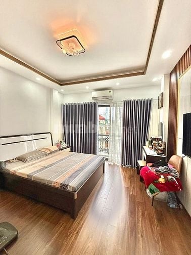 Bán nhà mặt ngõ 84 Lĩnh Nam, ngõ ô tô tránh, kinh doanh, 70m2, 6 tầng