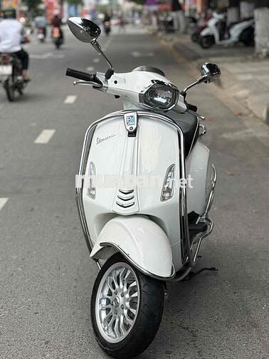 VESPA 2018 lốp rin theo xe đẹp ken chất khỏi bàn