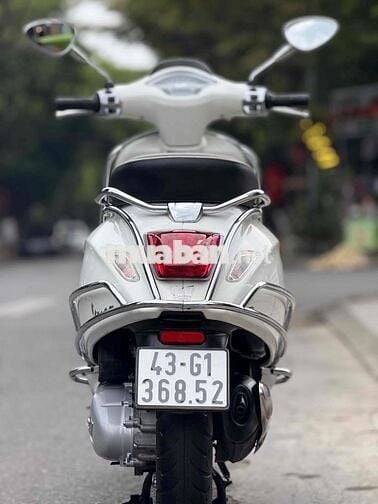 VESPA 2018 lốp rin theo xe đẹp ken chất khỏi bàn