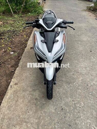 Cần bán vario 125 máy rin có bán góp qua ngân hàng