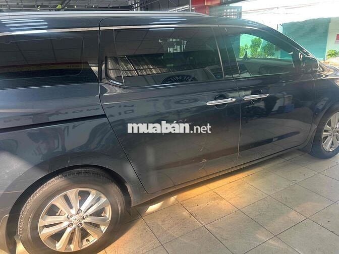 Kia Sedona 2016 2.2 DAT - 112000 km