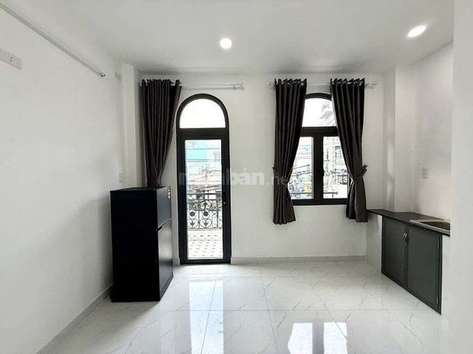 Mặt tiền Nguyễn Thượng Hiền p5 BT 72m2 (4,2*18) 7 tầng, 14 CHDV SHR 