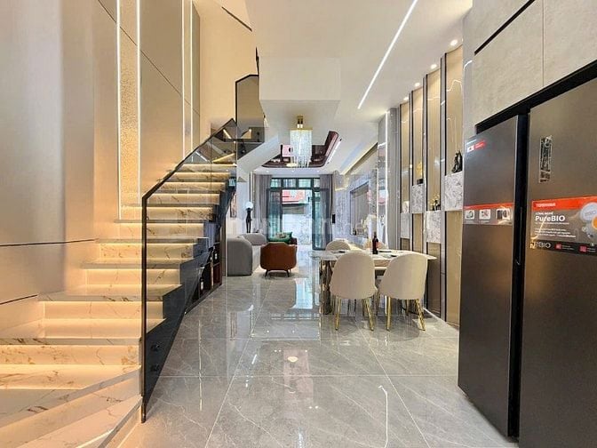 BÁN NHÀ TẠ UYÊN PHƯỜNG 6, QUẬN 11 GIÁ 60m2/3tỷ050 sổ riêng