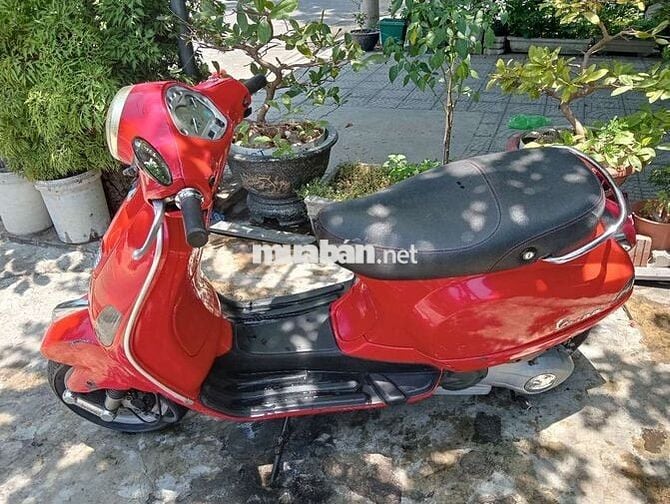 Bán vespa 3v phun xăng điện tử dk2013