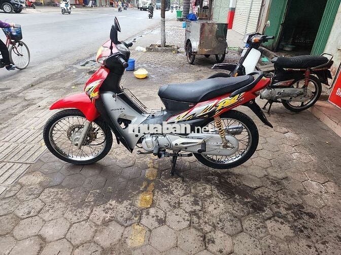 Cần bán xe như hình máy móc ok ,giấy tờ đầy đủ