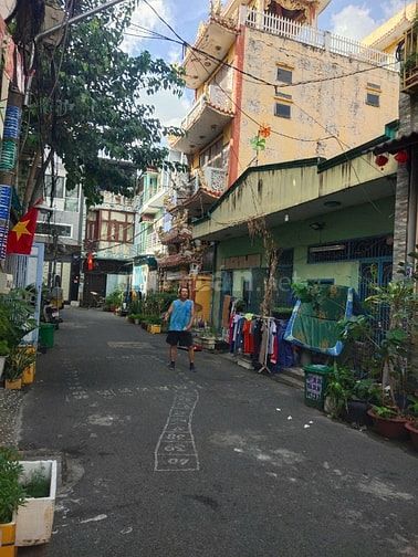 Bán nhà hẻm xe hơi khu an ninh yên tĩnh 
