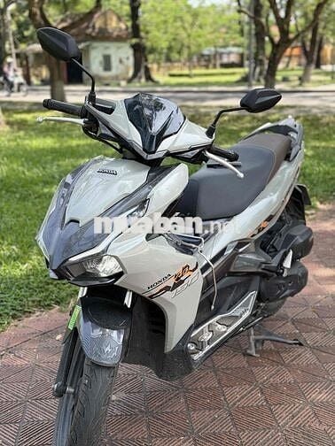 ab 150 abs 2022 zin mới 95% bảng cao cấp