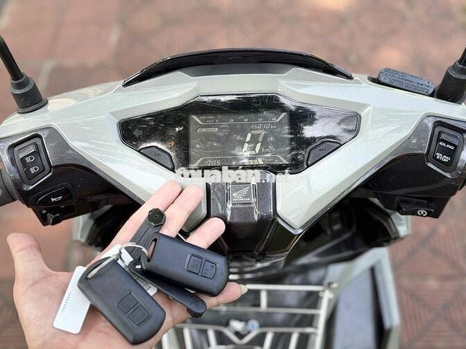 ab 150 abs 2022 zin mới 95% bảng cao cấp